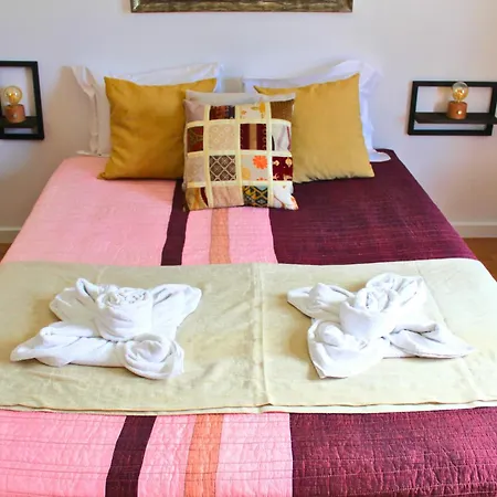 Hébergement de vacances Penim - Countryside With Jacuzzi, Garden With Bbq & Stunning Views