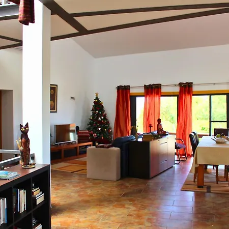 Hébergement de vacances Penim - Countryside With Jacuzzi, Garden With Bbq & Stunning Views Sesimbra