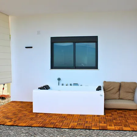펜션 Penim - Countryside With Jacuzzi, Garden With Bbq & Stunning Views 세심브라